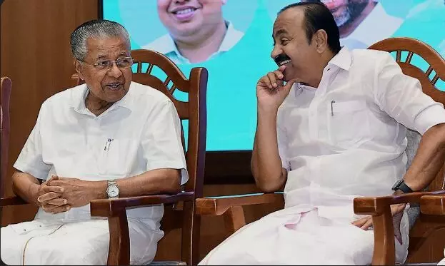 വോട്ടെണ്ണലിന്റെ ആദ്യഘട്ടം പൂർത്തിയാകുമ്പോൾ ഇരുമുന്നണികളും ഒപ്പത്തിനൊപ്പം; നേട്ടം ഉണ്ടാക്കി എന്‍ഡിഎ