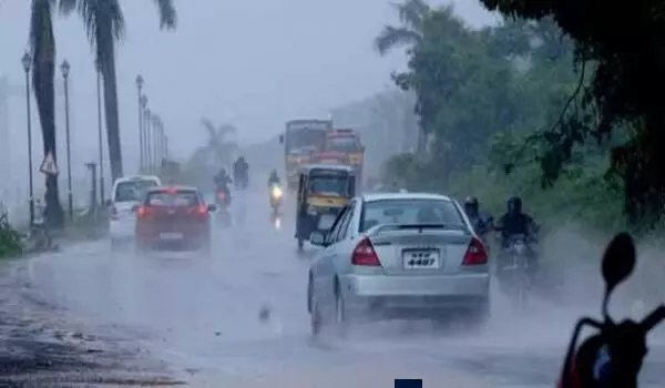 സംസ്ഥാനത്ത് ഞായറാഴ്ച വരെ ഇടിമിന്നലോട് കൂടിയ ശക്തമായ മഴയ്ക്ക് സാധ്യത ;ഇന്ന് ആറ് ജില്ലകളിൽ യെല്ലോ അലര്‍ട്ട്