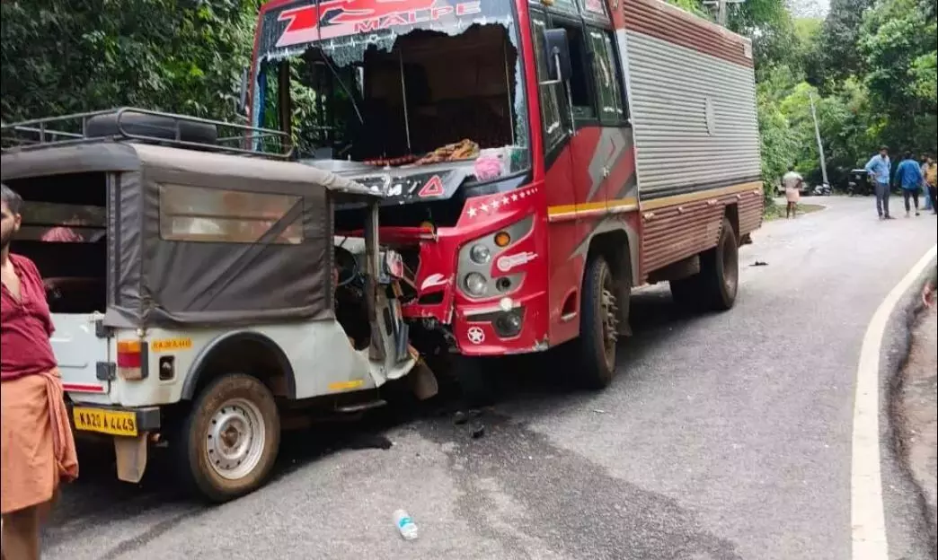 കര്‍ണാടകയിലെ കൊല്ലൂരില്‍ വാഹനാപകടം ;രണ്ട്‌ മലയാളി യുവതികള്‍ക്ക് ദാരുണാന്ത്യം