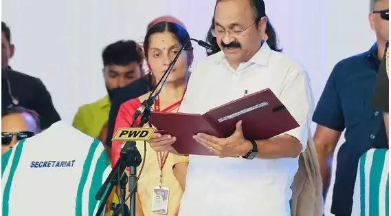 സതീശൻ മന്ത്രിസഭയിൽ വകുപ്പ് വിഭജനം പൂർത്തിയായി ; അന്തിമ പട്ടിക ഗവർണർക്ക് കൈമാറി