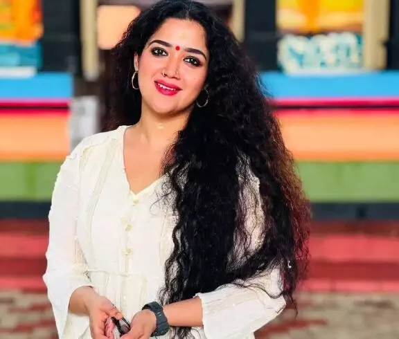 പ്രണയതകർച്ചയല്ല  ;സാമ്പത്തികതകർച്ചയാണ് വിഷയം ;ജീവിതത്തിലുണ്ടായ പ്രതിസന്ധിയെക്കുറിച്ച് അഭിരാമി