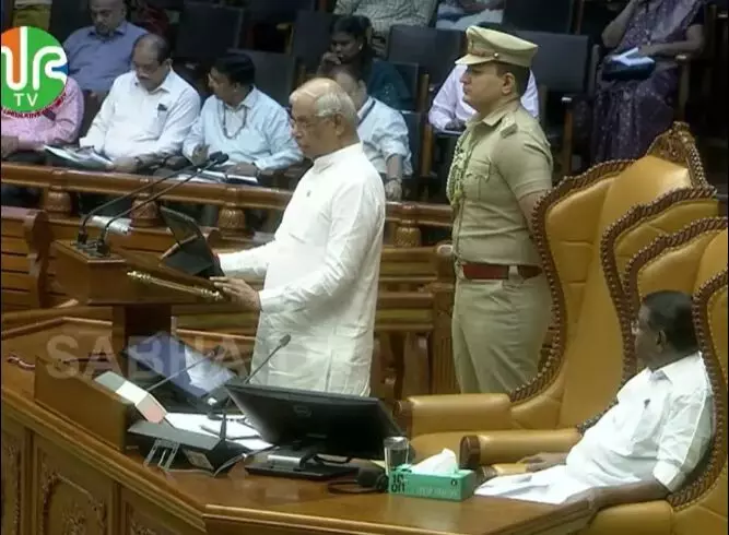 നിയമസഭയുടെ ചരിത്രത്തിലാദ്യം ;വന്ദേമാതരത്തോടെ  സഭാനടപടികൾക്ക് തുടക്കം,ഗവര്‍ണര്‍ നയം പ്രഖ്യാപിക്കുന്നു
