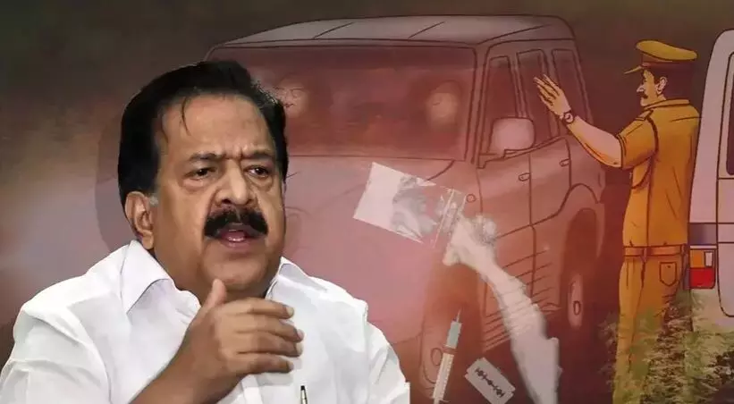 കാരവനിൽ കയറി പരിശോധിക്കില്ലെന്ന ധൈര്യം ആർക്കും വേണ്ട ;സംസ്ഥാനത്ത് ലഹരി ശൃംഖലയെ തുരത്തുമെന്ന് രമേശ് ചെന്നിത്തല കാരവനിൽ കയറി പരിശോധിക്കില്ലെന്ന ധൈര്യം ആർക്കും വേണ്ട ;സംസ്ഥാനത്ത് ലഹരി ശൃംഖലയെ തുരത്തുമെന്ന് രമേശ് ചെന്നിത്തല