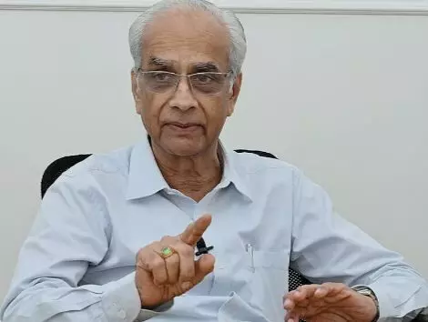 ദേവസ്വം ബോര്ഡിലെ സ്ഥലംമാറ്റ ഉത്തരവ് പുനഃപരിശോധിക്കും ; 20 എണ്ണത്തില് ഭേദഗതി: കെ ജയകുമാര് ദേവസ്വം ബോര്ഡിലെ സ്ഥലംമാറ്റ ഉത്തരവ് പുനഃപരിശോധിക്കും ; 20 എണ്ണത്തില് ഭേദഗതി: കെ ജയകുമാര്