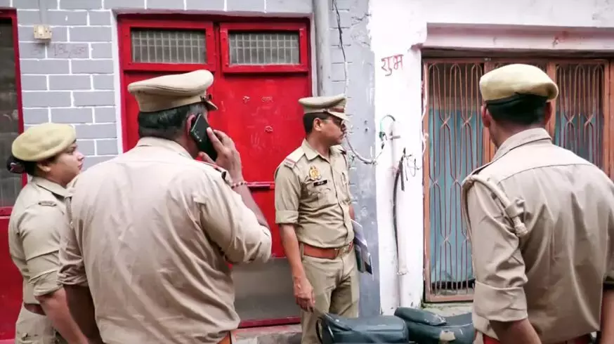 അയോധ്യ രാമക്ഷേത്ര സംഭാവനക്കൊള്ള;മുഖ്യപ്രതിയുടെ ഒരുകോടിയുടെ വീട് ഇടിച്ചുനിരത്തും അയോധ്യ രാമക്ഷേത്ര സംഭാവനക്കൊള്ള;മുഖ്യപ്രതിയുടെ ഒരുകോടിയുടെ വീട് ഇടിച്ചുനിരത്തും