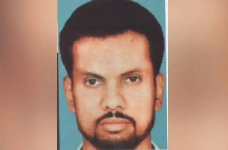 ഫസല് വധക്കേസിലെ നിര്ണായക തെളിവ് കാണാതായ രക്തം പുരണ്ട തൂവാല കണ്ടെത്തി ഫസല് വധക്കേസിലെ നിര്ണായക തെളിവ് കാണാതായ രക്തം പുരണ്ട തൂവാല കണ്ടെത്തി